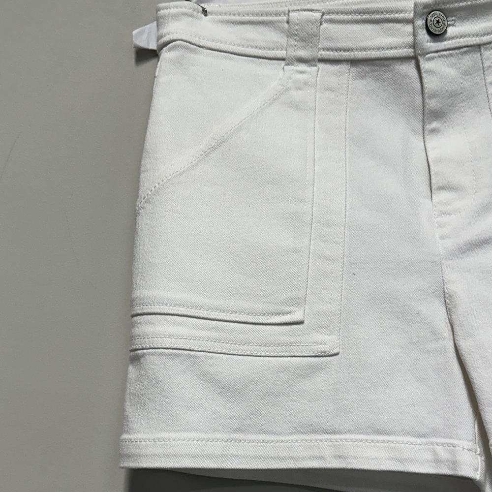 Cinq à Sept White Cargo Shorts - Picture 4 of 5